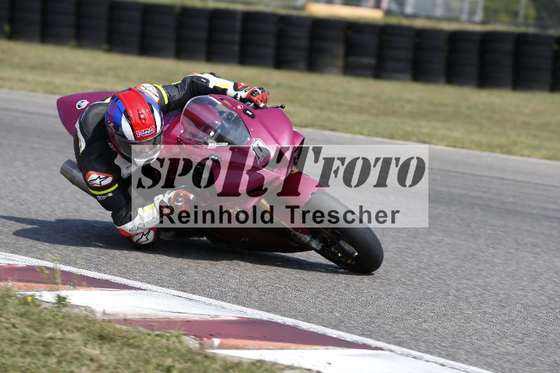 Archiv-2025/49 26.08.2025 Cornu Master School ADR/rot-rouge/0